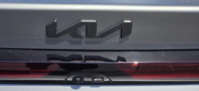 2025 KIA K4 black overlays