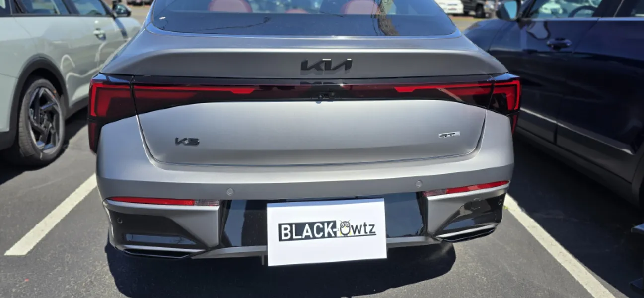 2025 KIA K4 black overlays