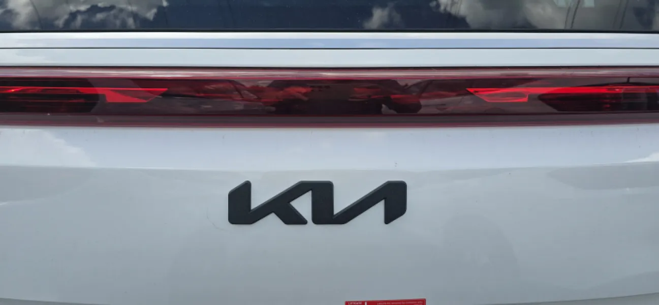 2022, 23, 24 KIA Carnival Logo Black-Owtz BO-KiCaV1