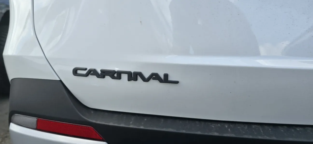 2025, 26 Kia Carnival 3D black overlays