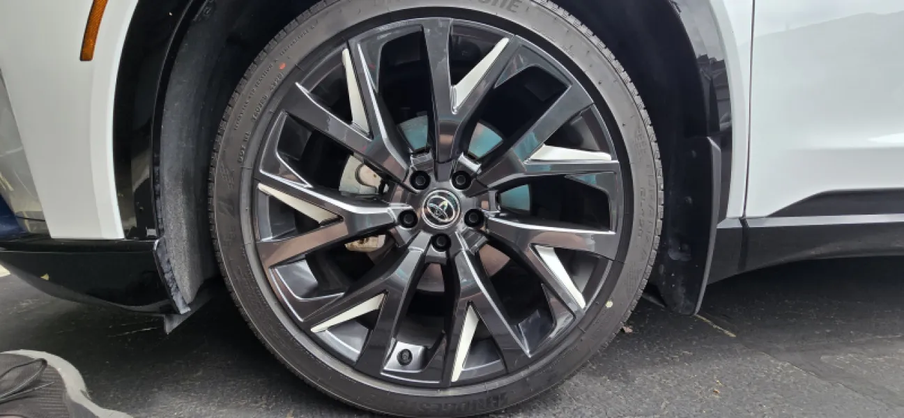 2025, 26 Toyota Crown 21" ToCrV1