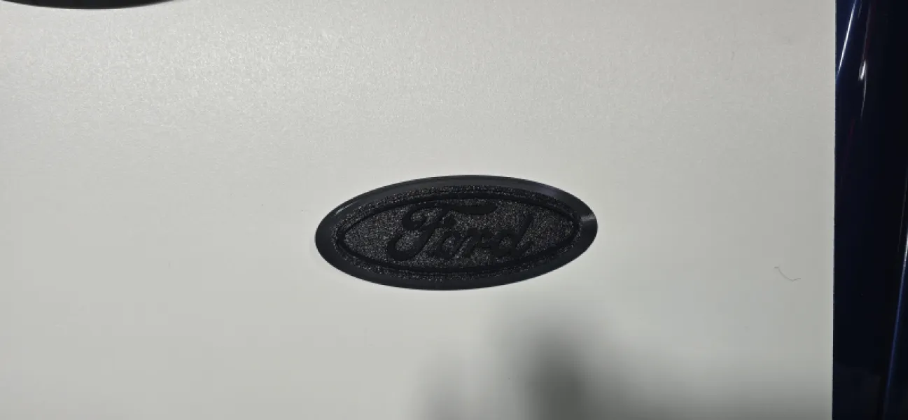 2019-26 Ford Explorer black front and rear oval