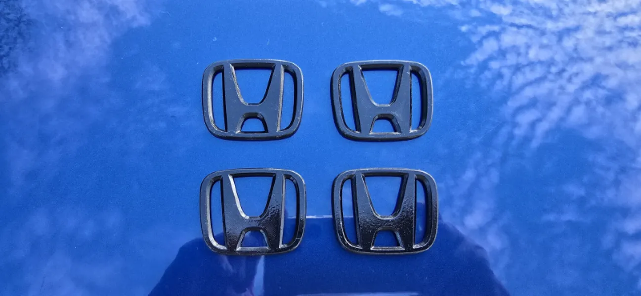 2001-2026 Honda "H" 4 piece center caps Any model. 3D overlay