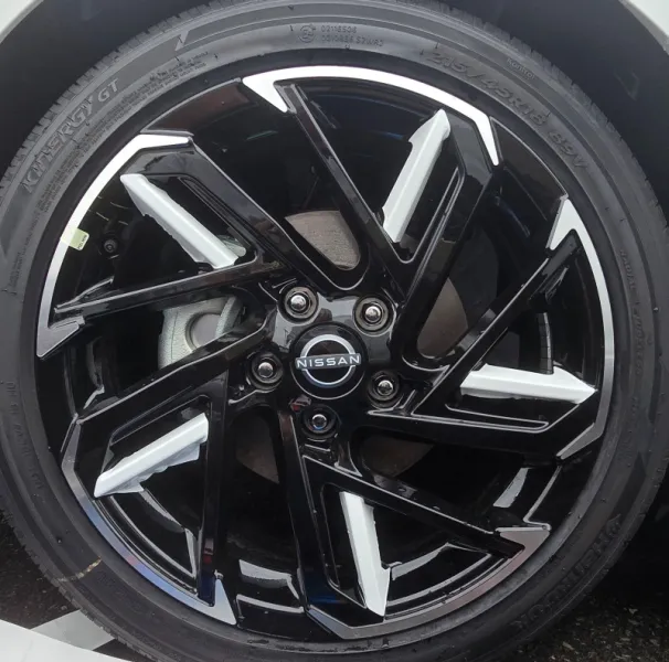 2026 Nissan Sentra 18" wheel decals NiSeV8