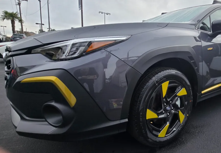 2024-26 Subaru Crosstrek 18" wheel design SuCrV8