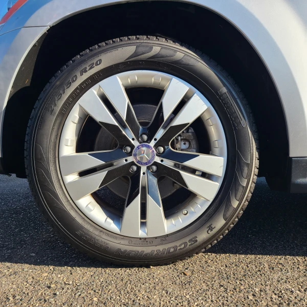 MERCEDES-BENZ GL 20" rim decals MeGlV2